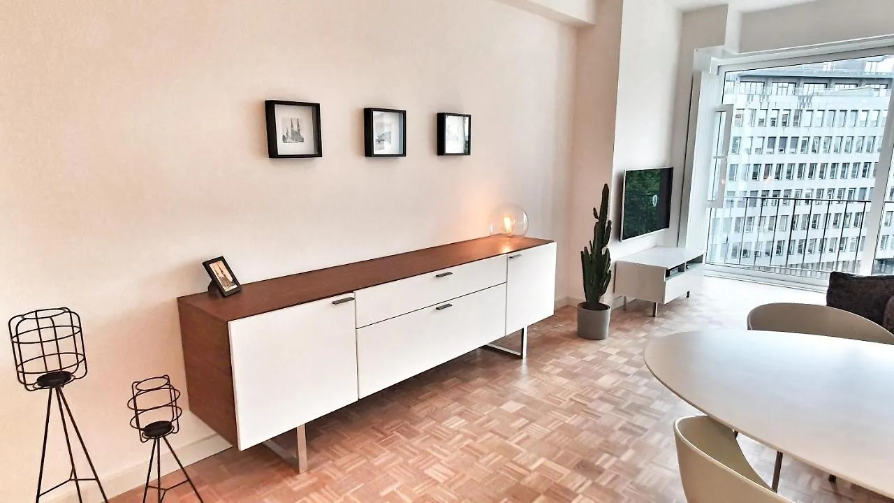 Cityview At Park Side, Antwerp, Free Indoor Parking Apartment
