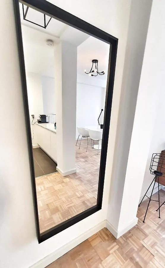 Cityview At Park Side, Antwerp, Free Indoor Parking Apartment